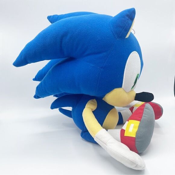 Sonic the Hedgehog (classic look) - 18.5” plush - Picture 2 of 5